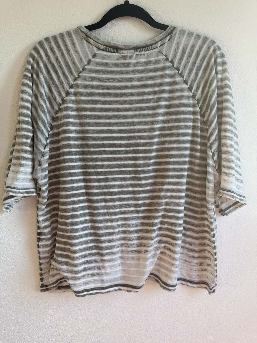 ASOS Striped Raglan Sleeve T-Shirt - Picture 2 of 5